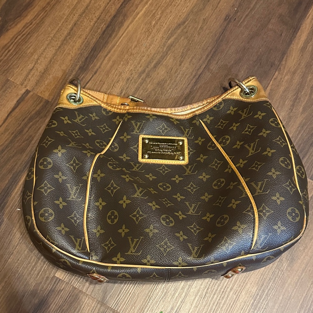 Louis Vuitton Galleria MM Brown monogram bag